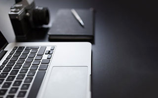 爱游戏电竞官网-粉丝创意：打造属于自己的赛车装饰，赛车装饰简笔画