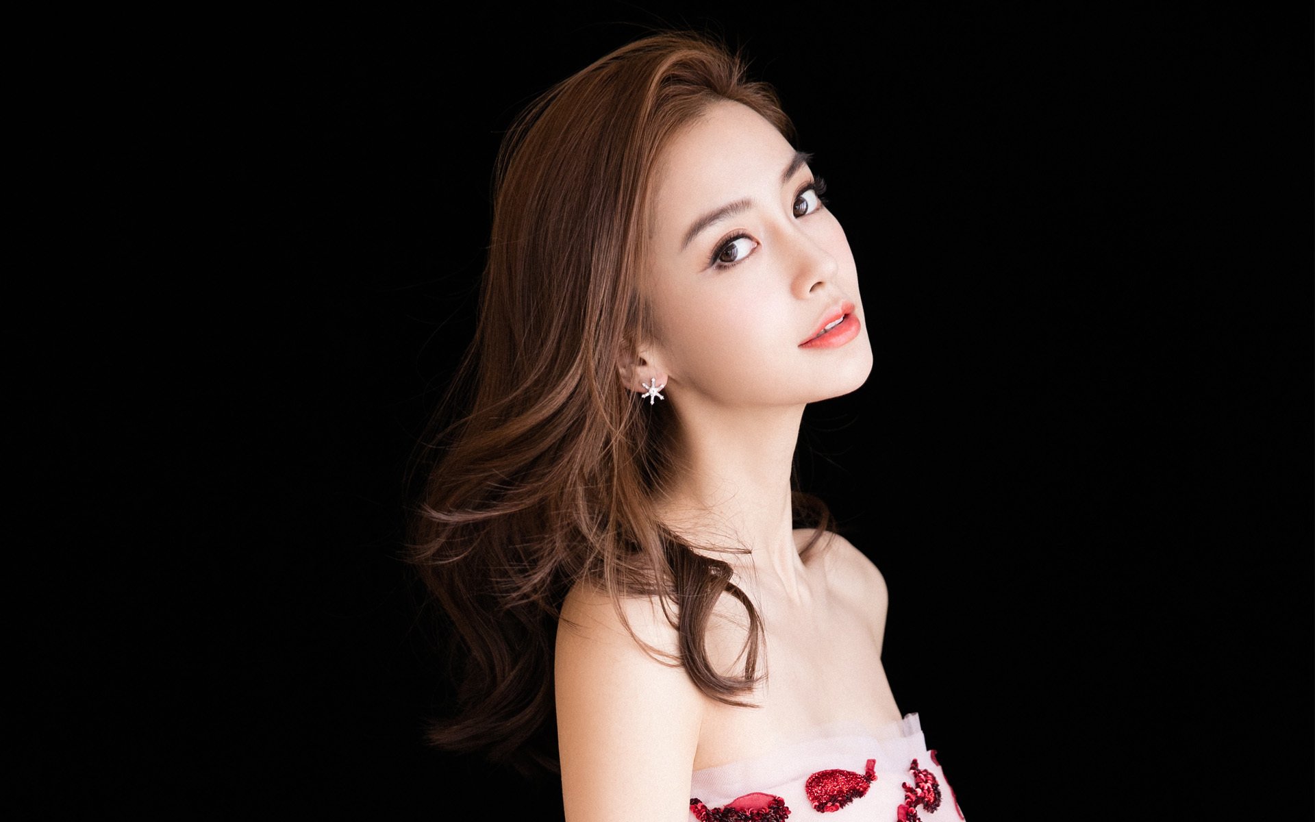 法国反曲弓男女混合队在巴黎奥运会四分之一决赛中惜败韩国，获得第5名