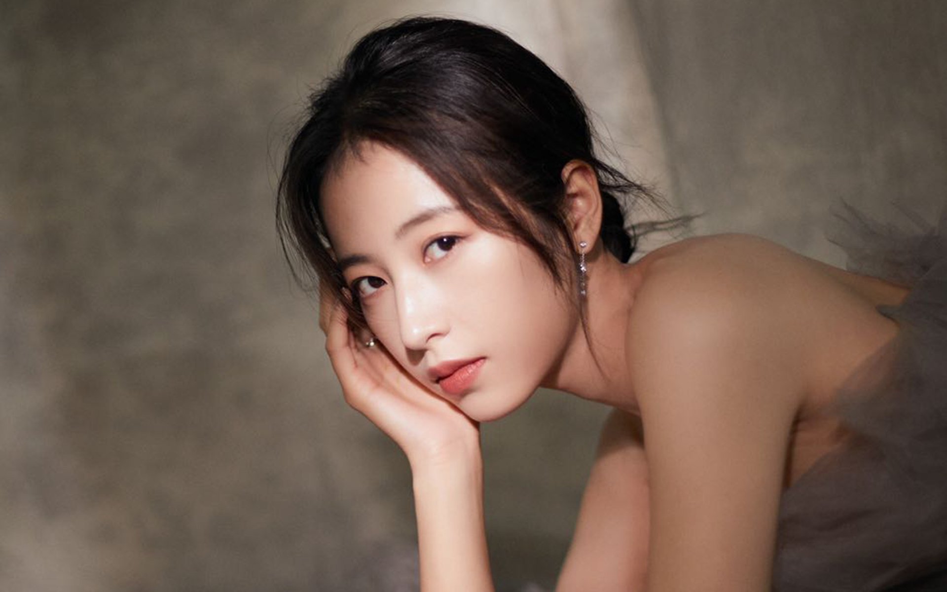 电竞解说的幕后故事：如何准备比赛解说与提升专业能力，电竞解说内容