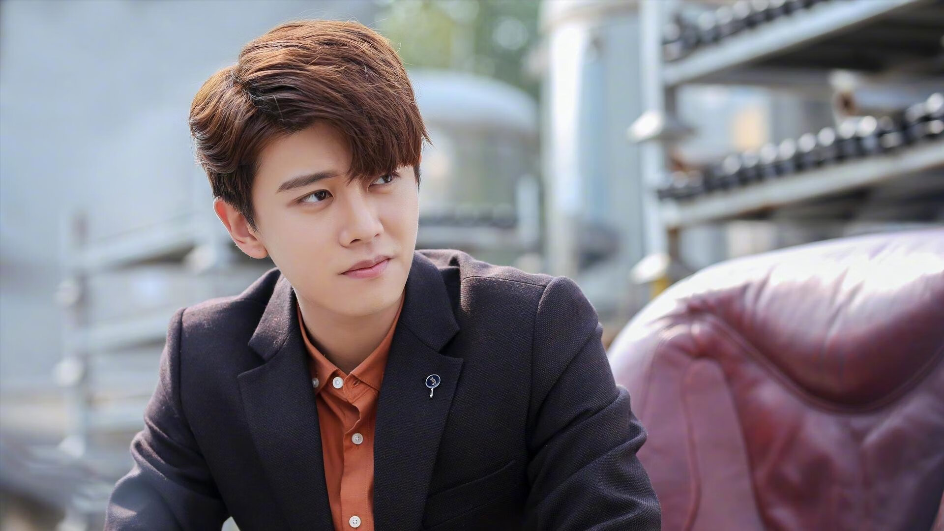 赛事创新：采用虚拟仿真技术模拟比赛场景，虚拟仿真赛道竞赛