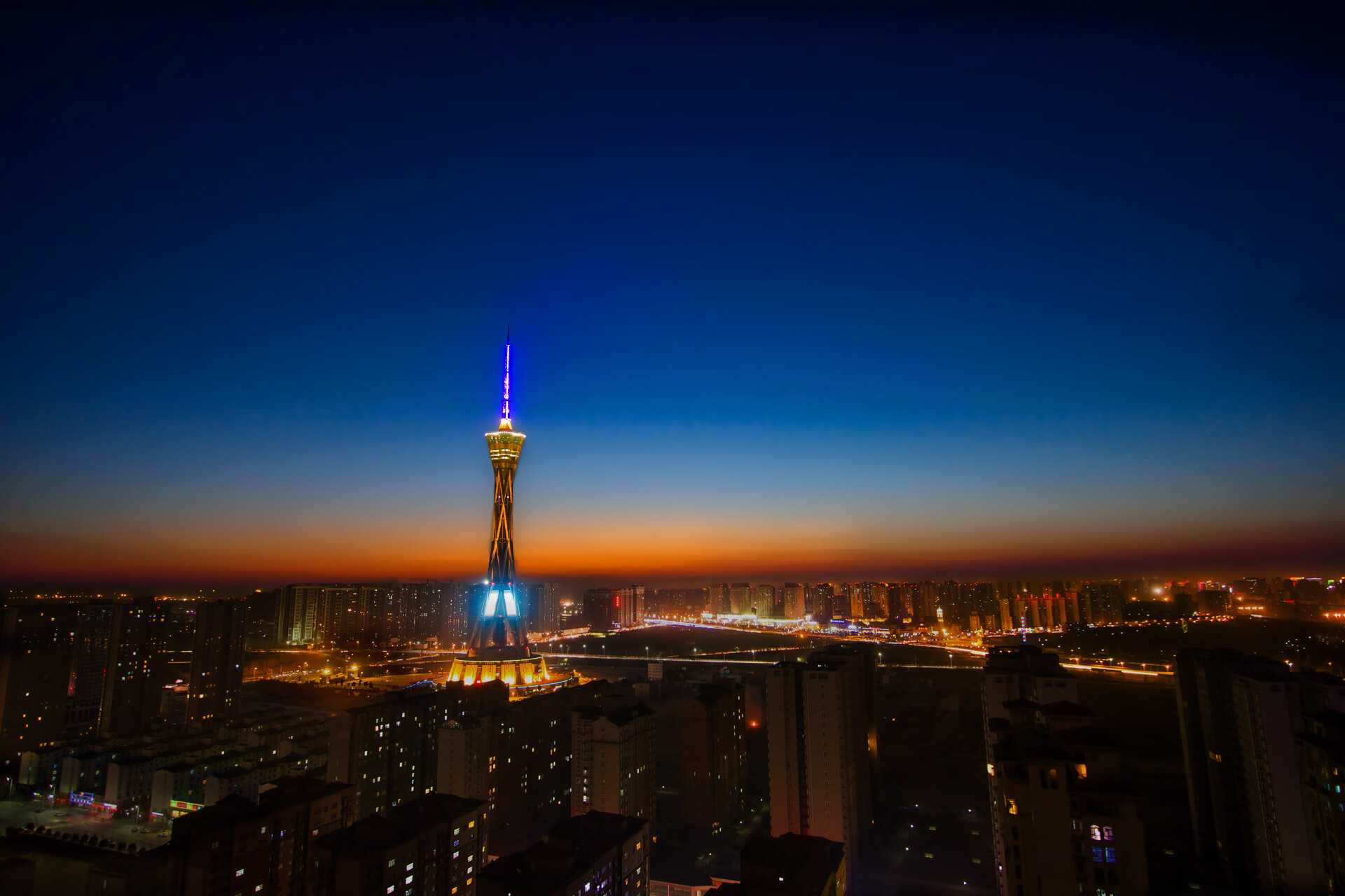 伯恩利主场战沃特福德，硬仗将至胜者难料，伯恩利引援