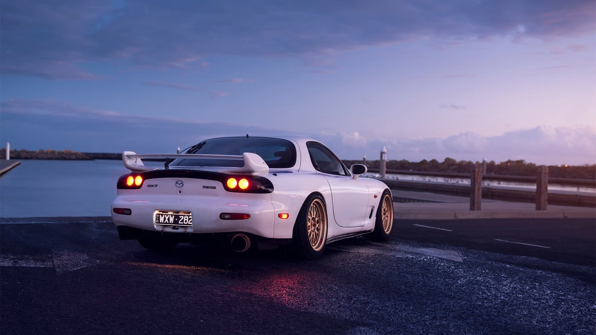 太阳完封独行侠,常规赛巅峰对决中杜兰特双手暴扣点燃全场,杜兰特33分篮网轻取太阳