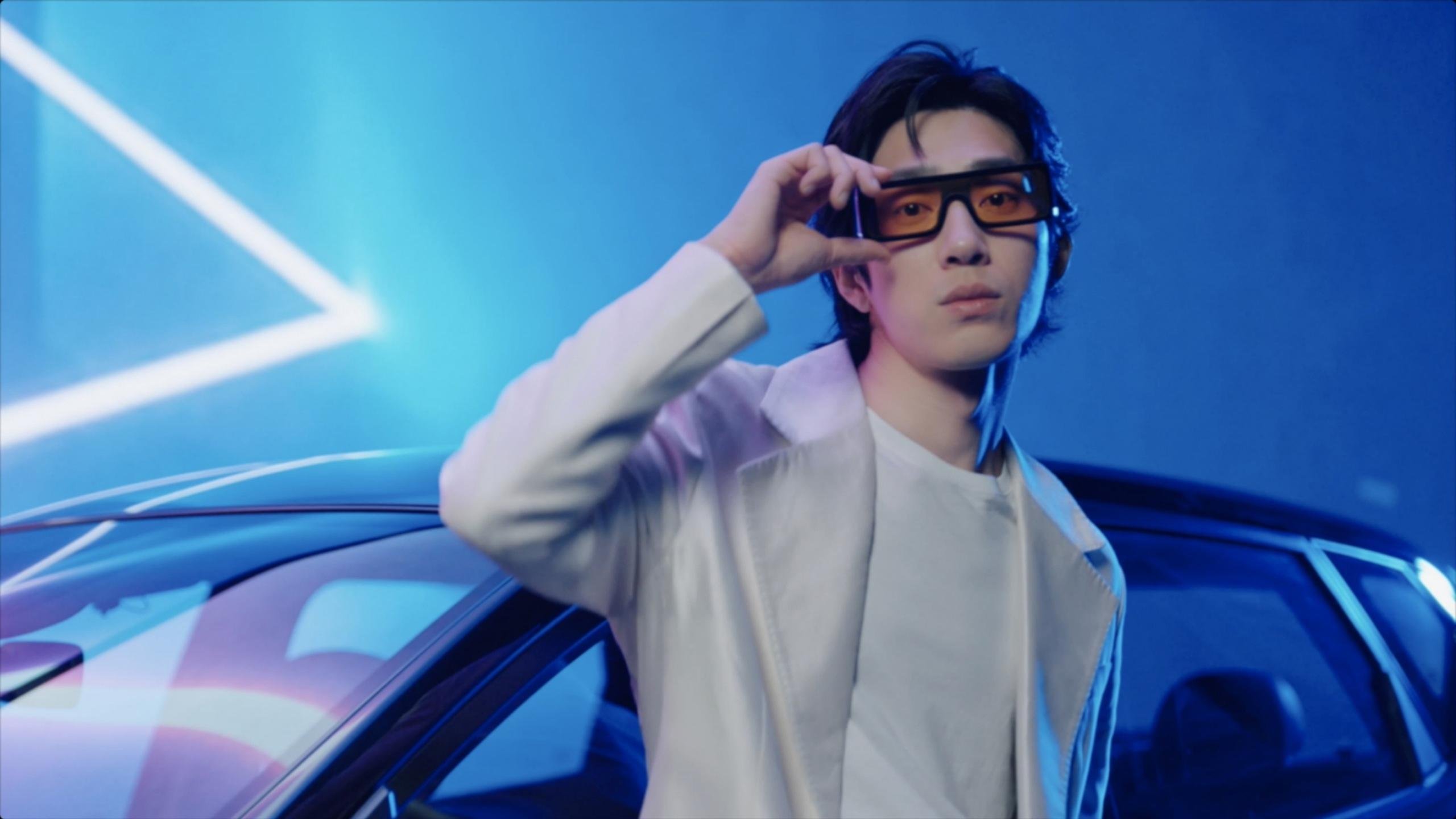 爱游戏平台-快船总经理回应薪资帽争议，快船老板有多少钱